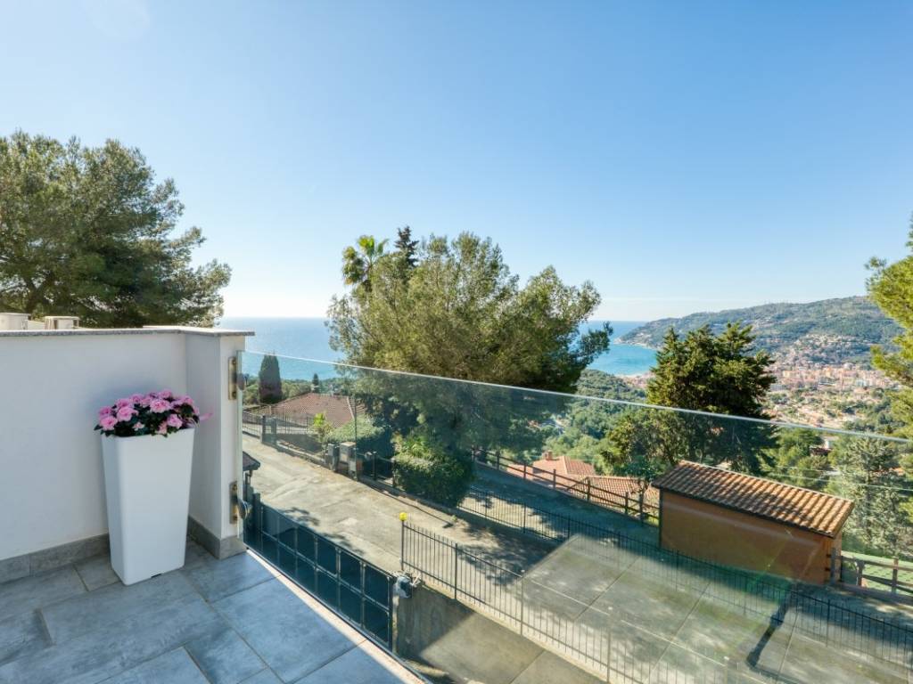 appartamento in vendita ad Andora