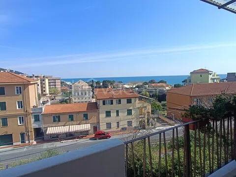 appartamento in vendita ad Andora in zona Rollo