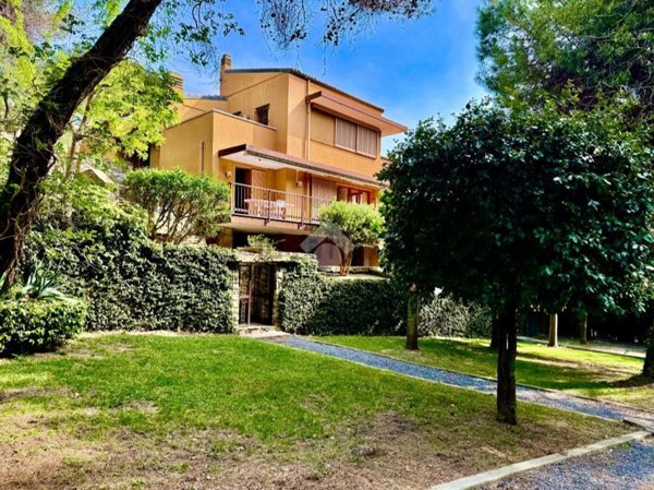 casa indipendente in vendita ad Andora