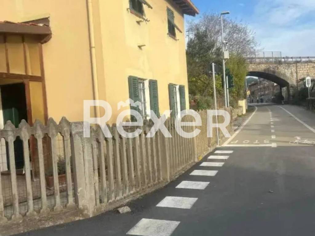 casa indipendente in vendita ad Andora