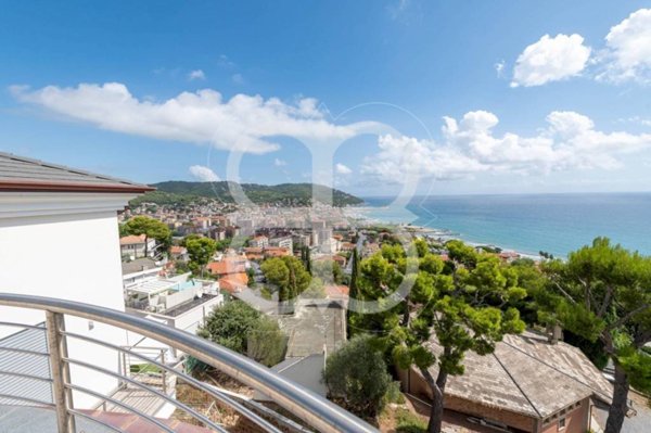 casa indipendente in vendita ad Andora in zona Rollo