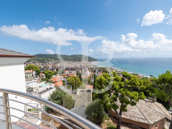 casa indipendente in vendita ad Andora in zona Rollo