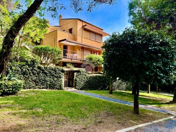 casa indipendente in vendita ad Andora