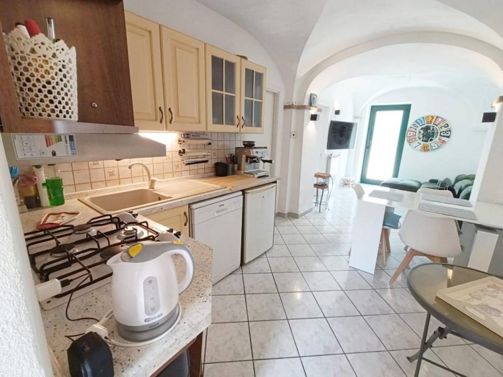 appartamento in vendita ad Andora in zona Molino