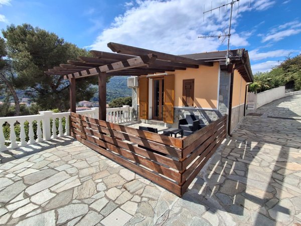 appartamento in vendita ad Andora