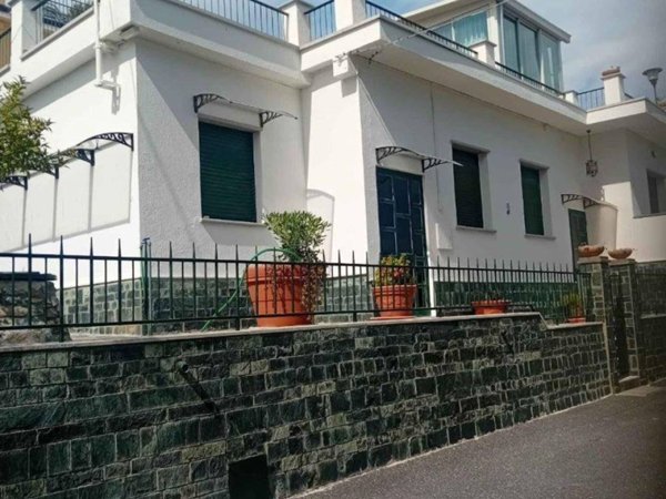 casa indipendente in vendita ad Andora