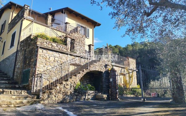appartamento in vendita ad Andora in zona San Bartolomeo