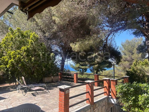 casa indipendente in vendita ad Andora