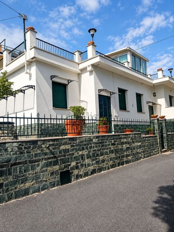 casa indipendente in vendita ad Andora