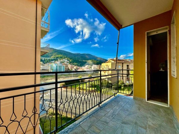 appartamento in vendita ad Andora