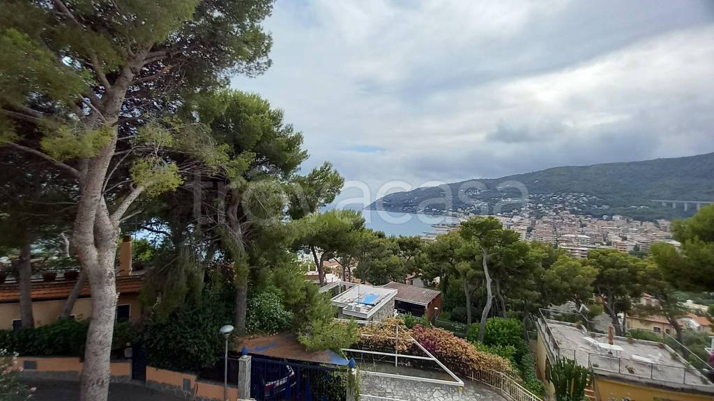 appartamento in vendita ad Andora