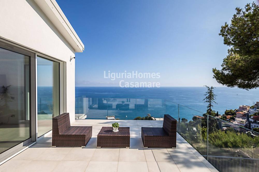 casa indipendente in vendita ad Andora