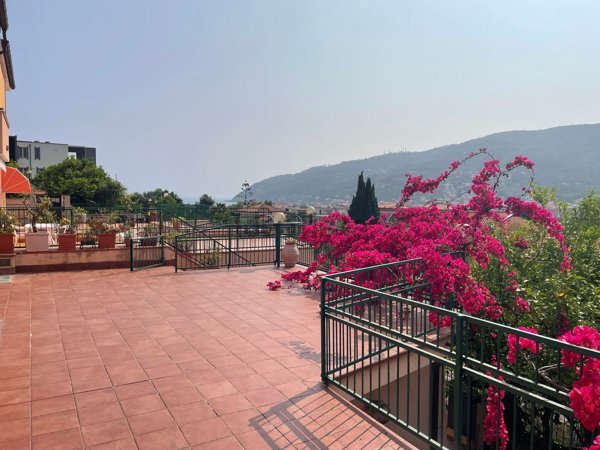 casa indipendente in vendita ad Andora