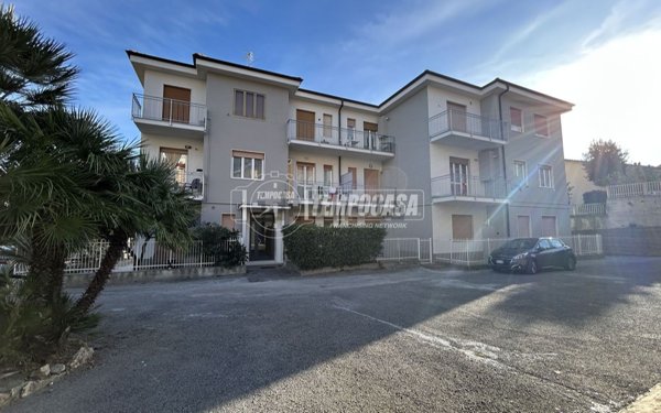 appartamento in vendita ad Andora in zona Rollo