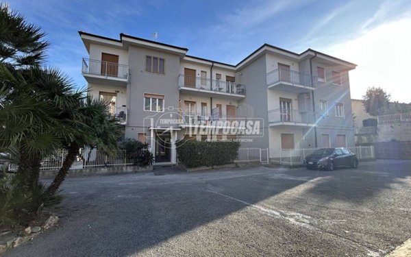 appartamento in vendita ad Andora in zona Rollo