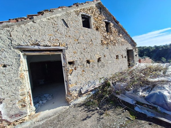 casale in vendita ad Andora in zona Molino