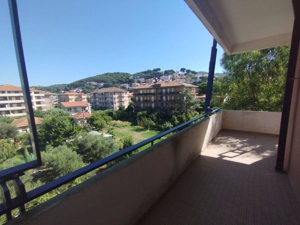 appartamento in vendita ad Andora