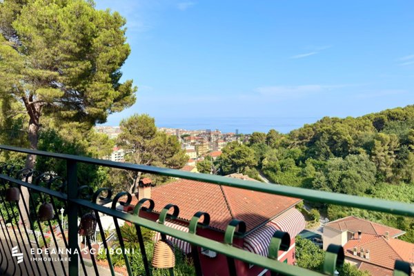 appartamento in vendita ad Andora in zona Rollo