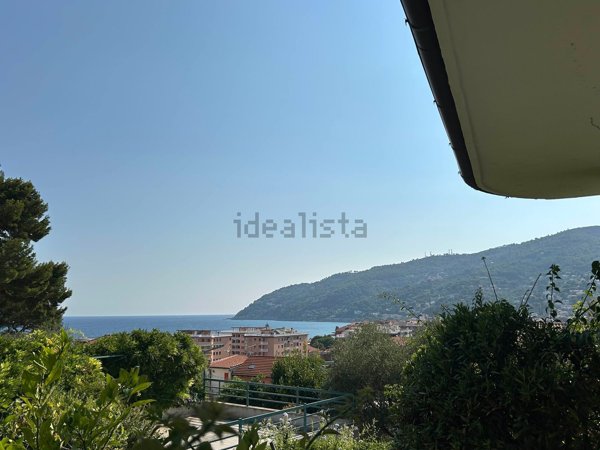 casa indipendente in vendita ad Andora