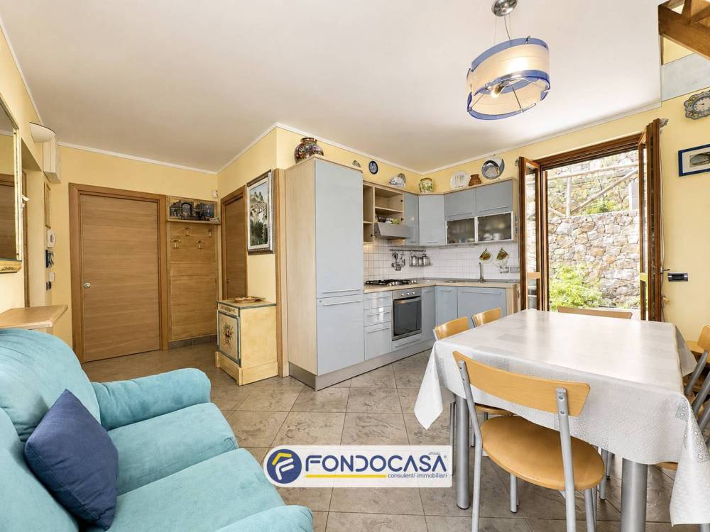 casa indipendente in vendita ad Andora in zona Rollo