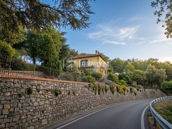 casa indipendente in vendita ad Andora
