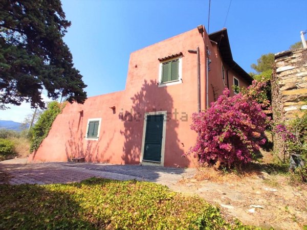 casa indipendente in vendita ad Andora