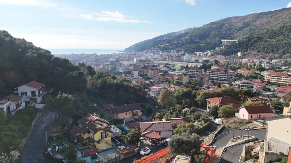 casa indipendente in vendita ad Andora