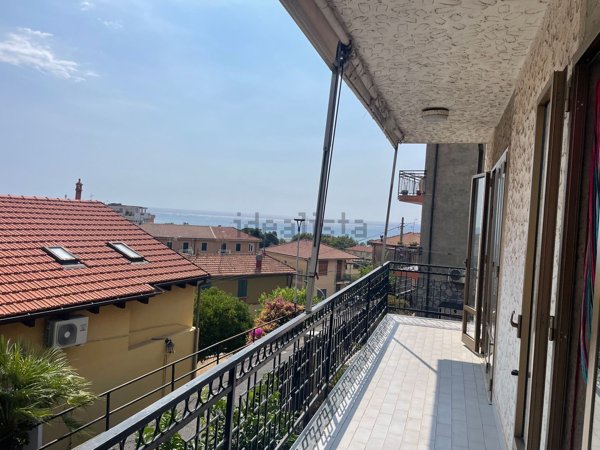 casa indipendente in vendita ad Andora in zona Rollo
