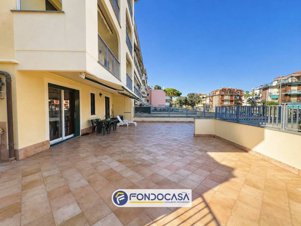 appartamento in vendita ad Andora in zona Rollo