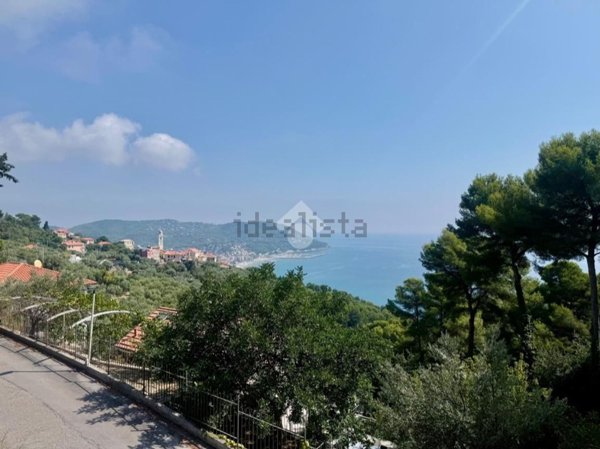 appartamento in vendita ad Andora in zona Rollo