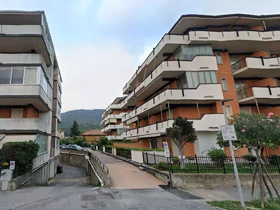 box auto in vendita ad Andora