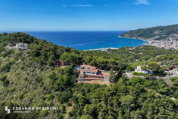 casa indipendente in vendita ad Andora