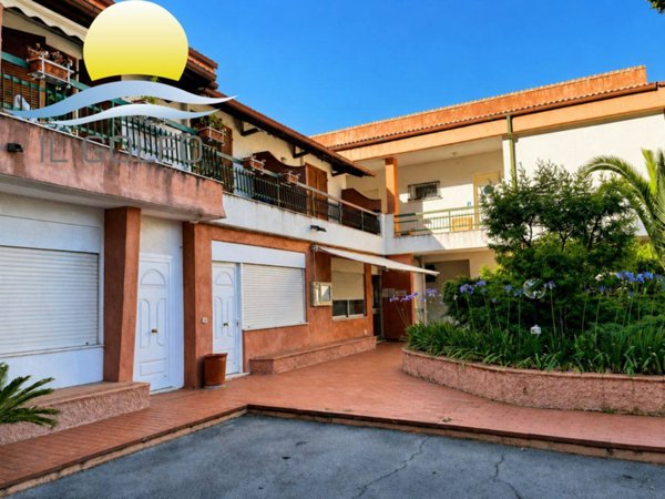 appartamento in vendita ad Andora in zona Rollo
