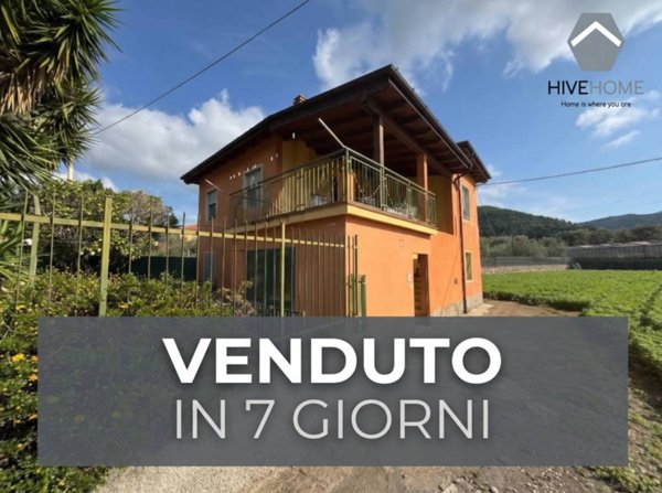 casa indipendente in vendita ad Andora