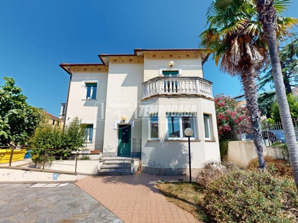 casa indipendente in vendita ad Andora