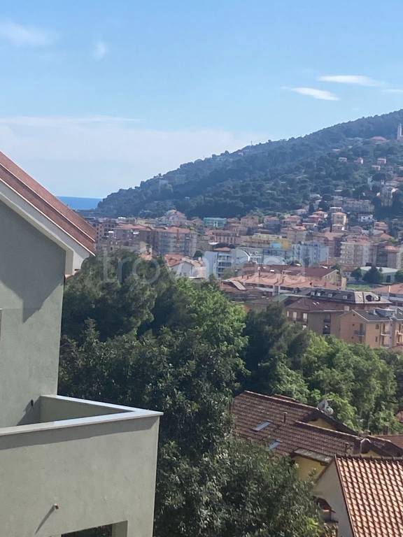 appartamento in vendita ad Andora in zona La Colla