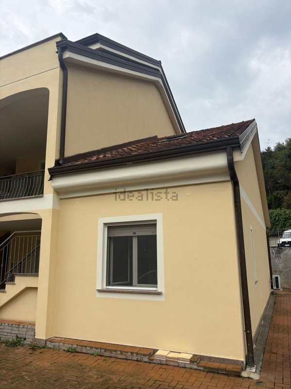 appartamento in vendita ad Andora in zona Rollo
