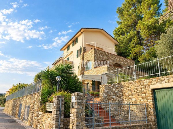 appartamento in vendita ad Andora
