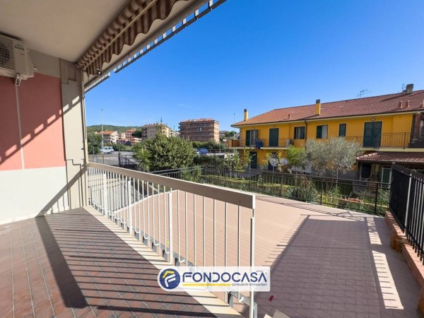 appartamento in vendita ad Andora in zona Rollo