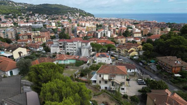appartamento in vendita ad Andora in zona Rollo