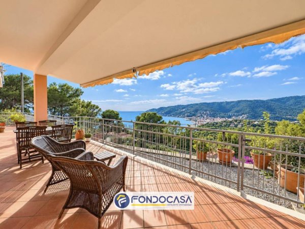 casa indipendente in vendita ad Andora