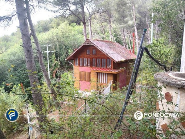 casa indipendente in vendita ad Arnasco