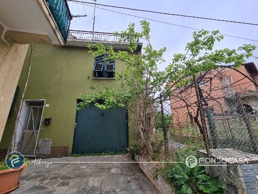 casa indipendente in vendita ad Arnasco