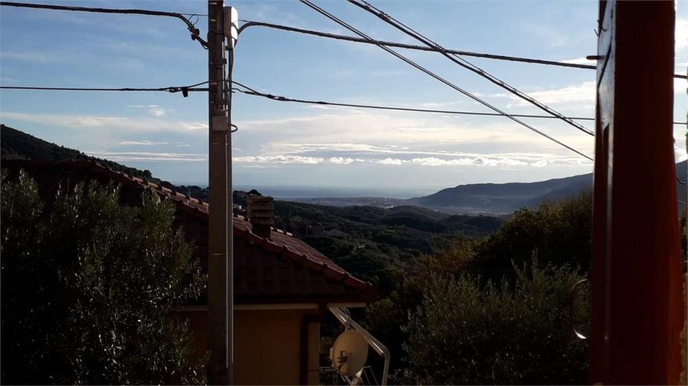 casa indipendente in vendita ad Arnasco in zona Menosio