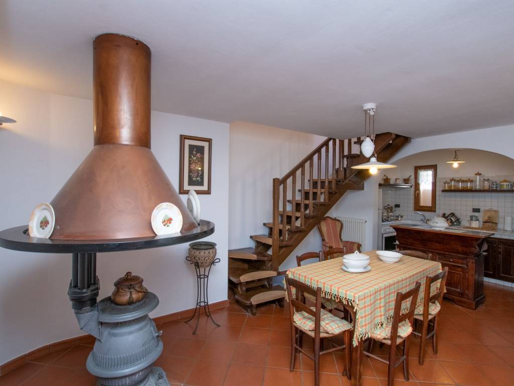 casale in vendita ad Arnasco