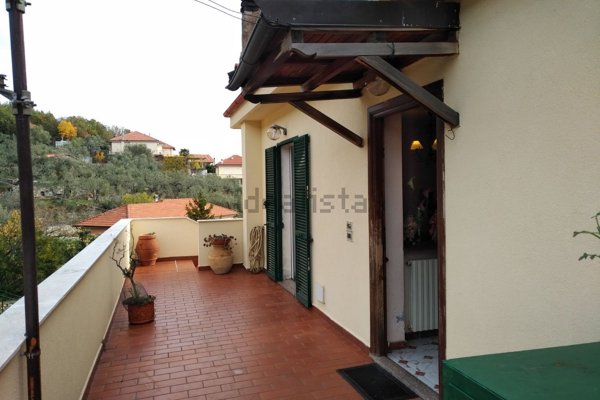 appartamento in vendita ad Arnasco