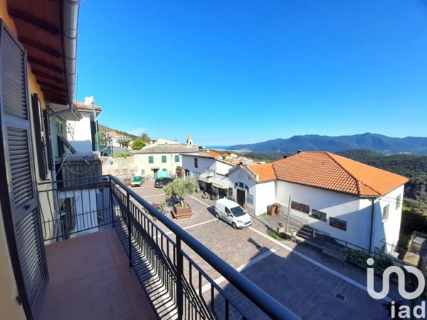 appartamento in vendita ad Arnasco