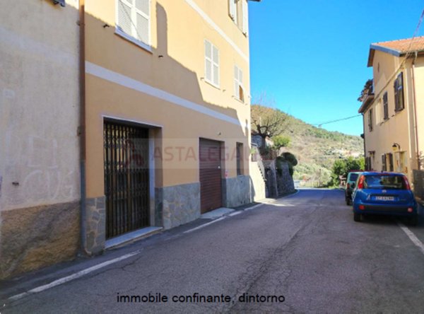 appartamento in vendita ad Arnasco in zona Menosio