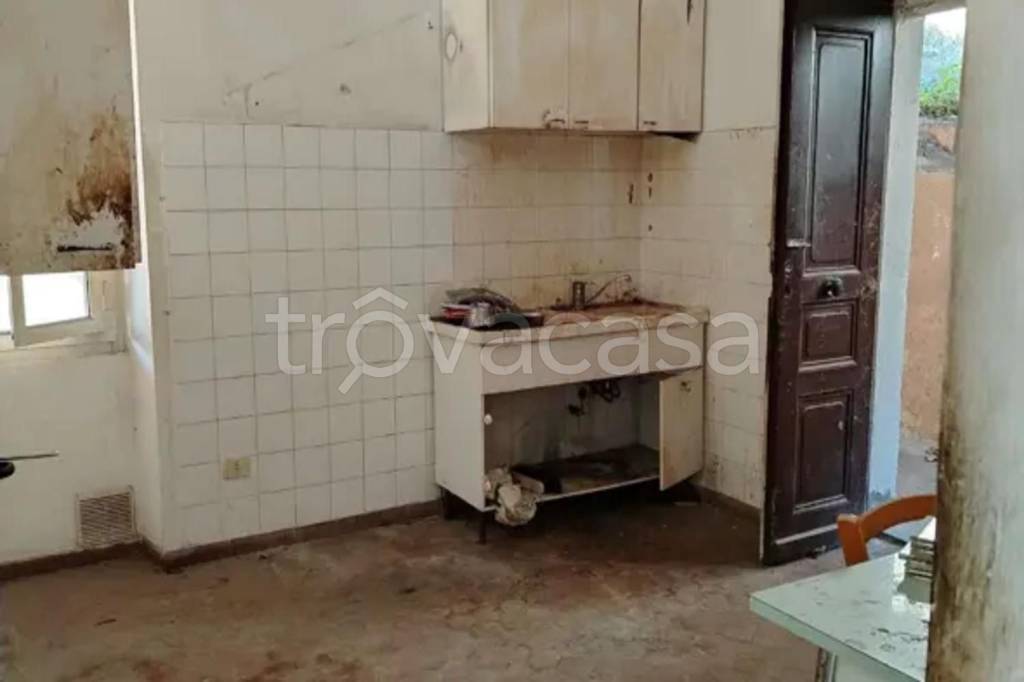 appartamento in vendita ad Arnasco in zona Menosio