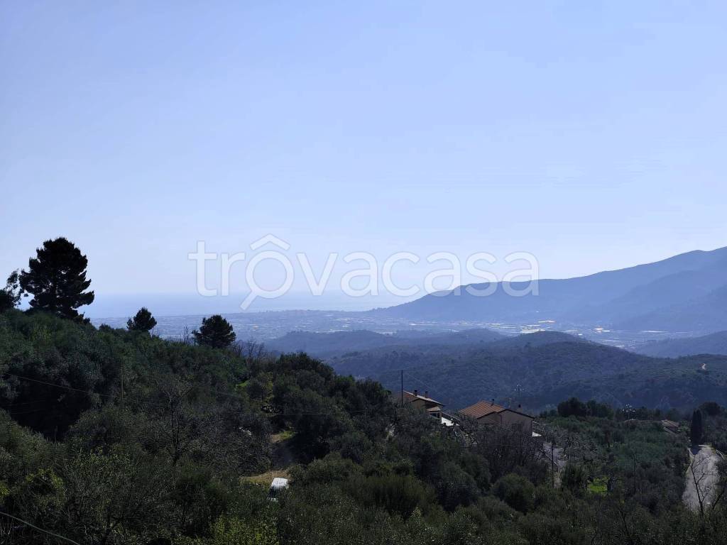 casa indipendente in vendita ad Arnasco in zona Menosio